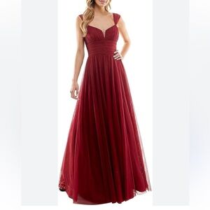 NWOT Maroon Burgundy long gown special occasion